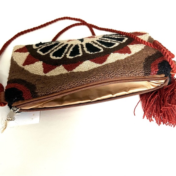 Handmade clutch from Colombia color brown and cream - Picture 2 of 2